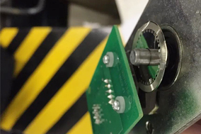 电梯旋转编码器码盘变形的处理案例分享 - 德国Hengstler(亨士乐)授权代理