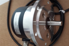 重载编码器在挖掘机系统控制中的重要性！ - 德国Hengstler(亨士乐)授权代理