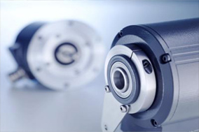 起重应用中的堡盟重型编码器 – 坚固、精确、耐用且使用寿命长。 - 德国Hengstler(亨士乐)授权代理