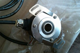 盲孔编码器与通孔编码器的区别在哪里？ - 德国Hengstler(亨士乐)授权代理