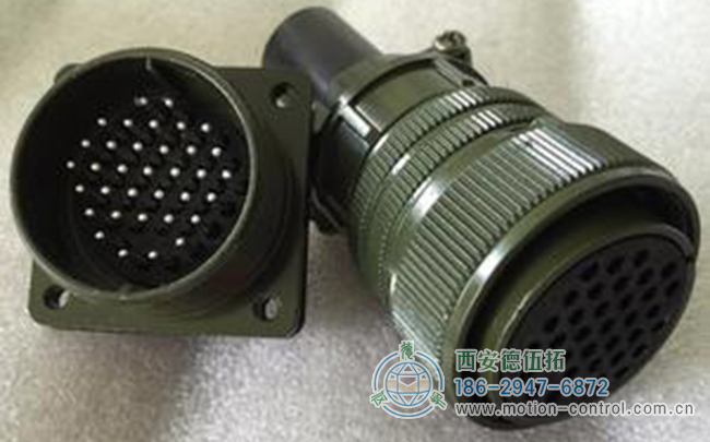 编码器插头是干什么用的，可以带电拔插头吗？