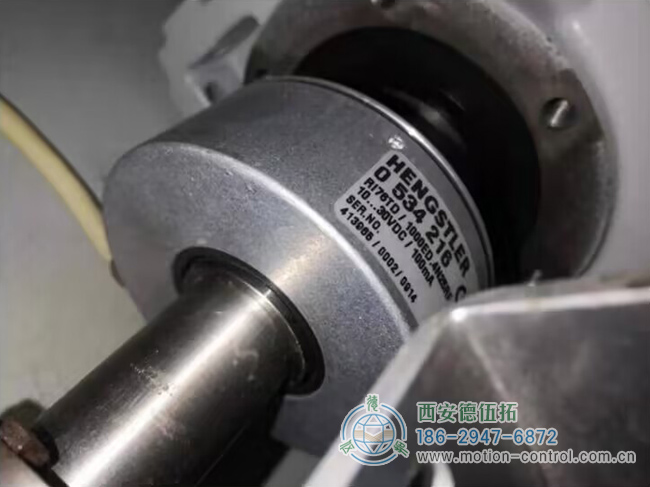 影响绝对式编码器精度的原因是什么？