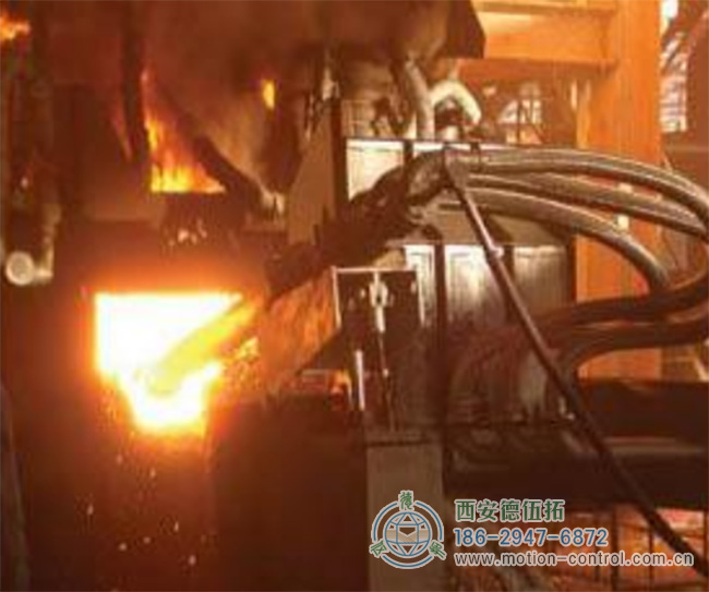 图为编码器在铁炉氧枪中的控制应用照片